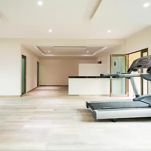 Palmarena & Residences - Long Comfort With Parking, Sauna, Gym & Pool - Steps From 5th Avenue Playa del Carmen